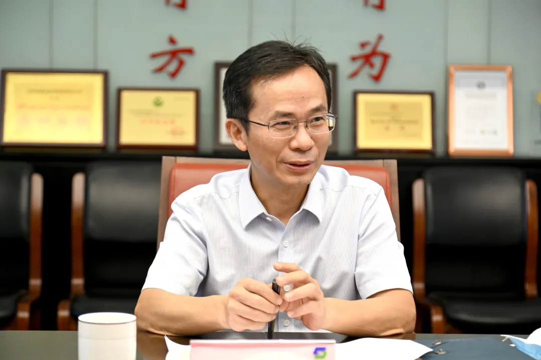 省國資委紀(jì)檢監(jiān)察組組長陳金池督導(dǎo)檢查蘇鹽集團(tuán)安全生產(chǎn)和疫情防控工作 省國資委紀(jì)檢監(jiān)察組組長陳金池督導(dǎo)檢查蘇鹽集團(tuán)安全生產(chǎn)和疫情防控工作