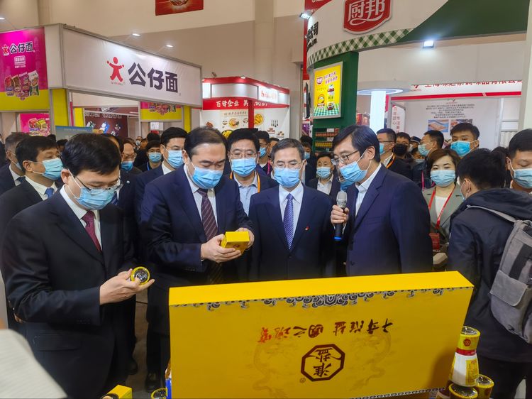 蘇鹽集團(tuán)淮鹽產(chǎn)品精彩亮相2021第四屆中國(淮安)國際食品博覽會(huì) 蘇鹽集團(tuán)淮鹽產(chǎn)品精彩亮相2021第四屆中國(淮安)國際食品博覽會(huì)