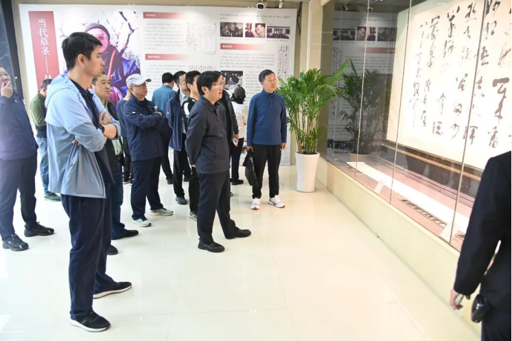 欣賞自然風光 暢享團隊溫馨|蘇鹽集團舉辦職工秋游活動 欣賞自然風光 暢享團隊溫馨|蘇鹽集團舉辦職工秋游活動