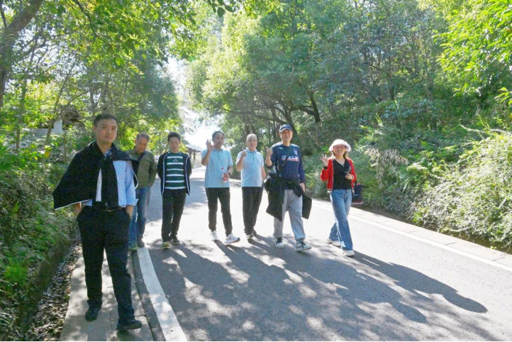 欣賞自然風光 暢享團隊溫馨|蘇鹽集團舉辦職工秋游活動 欣賞自然風光 暢享團隊溫馨|蘇鹽集團舉辦職工秋游活動