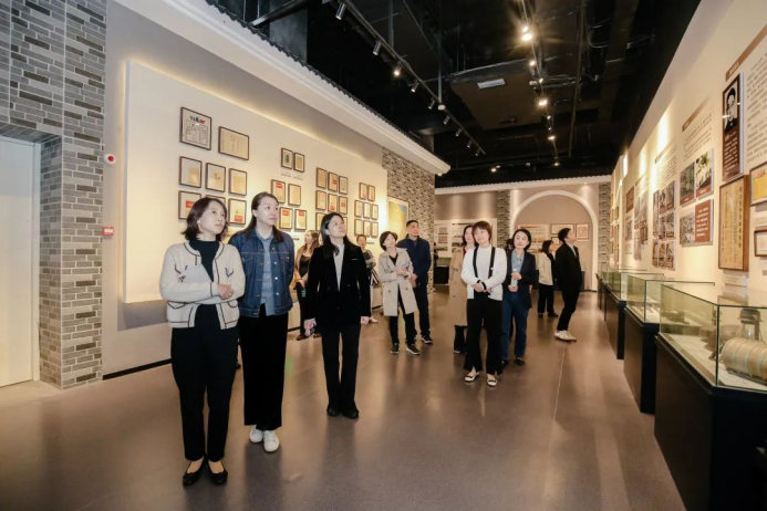 省部屬企事業(yè)工會(huì)商業(yè)貿(mào)易組產(chǎn)改工作巡講走進(jìn)蘇鹽集團(tuán) 省部屬企事業(yè)工會(huì)商業(yè)貿(mào)易組產(chǎn)改工作巡講走進(jìn)蘇鹽集團(tuán)